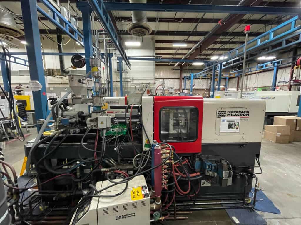 Used Cincinnati VISTA V55-2.97 Injection Molding Machine for Sale