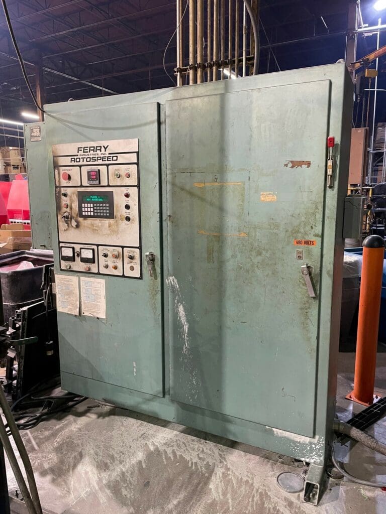 Used Ferry RS3-330 Roto Molders for Sale
