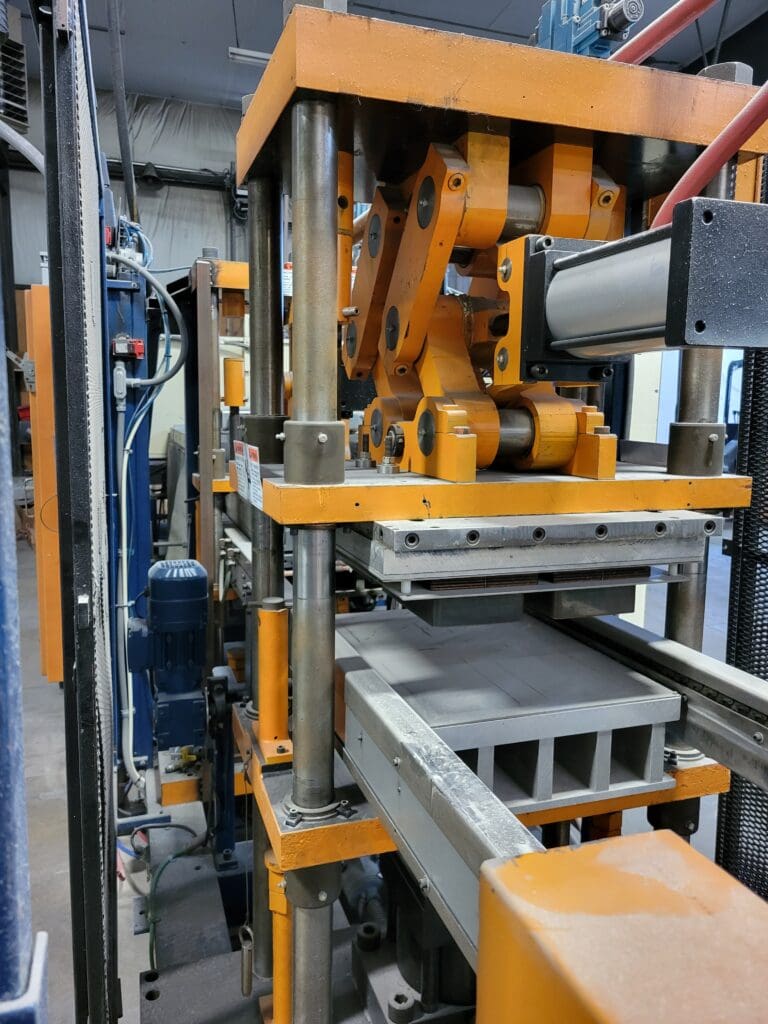 Used Sencorp 2200 Thermoformer For Sale