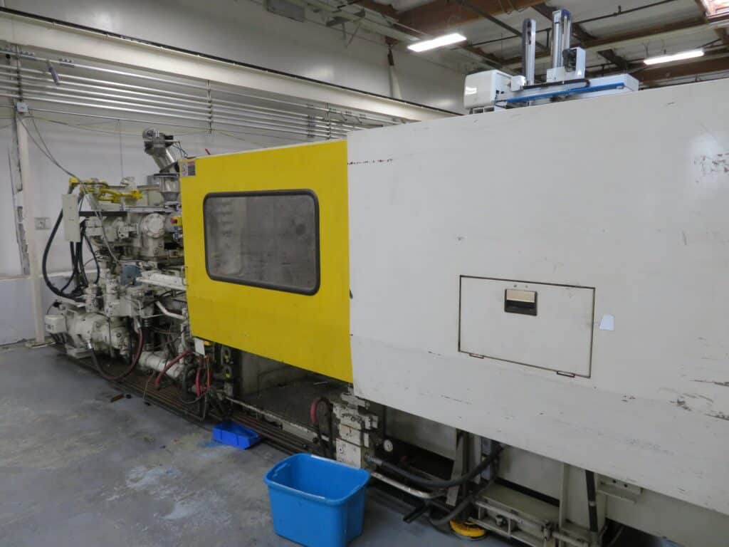 Used Toshiba ISG390V10-19B Injection Molding Machine for Sale