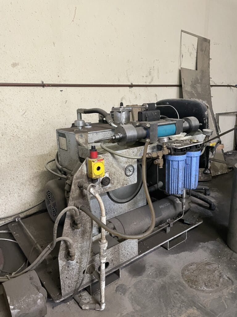 Used Flow Mach 2 4020b CNC Waterjet for Sale