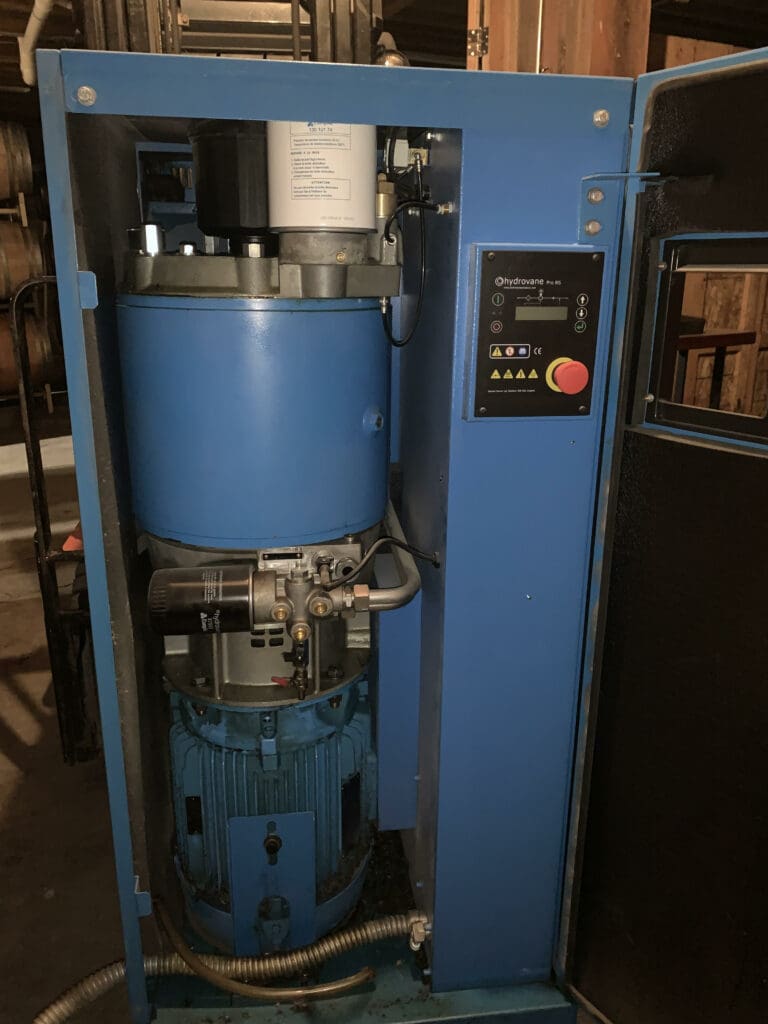 Used Hydrovane HVRSFR2B Air Compressor For Sale