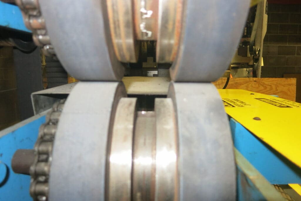 Used Plastic Extrusion Machinery 325 Extruder For Sale