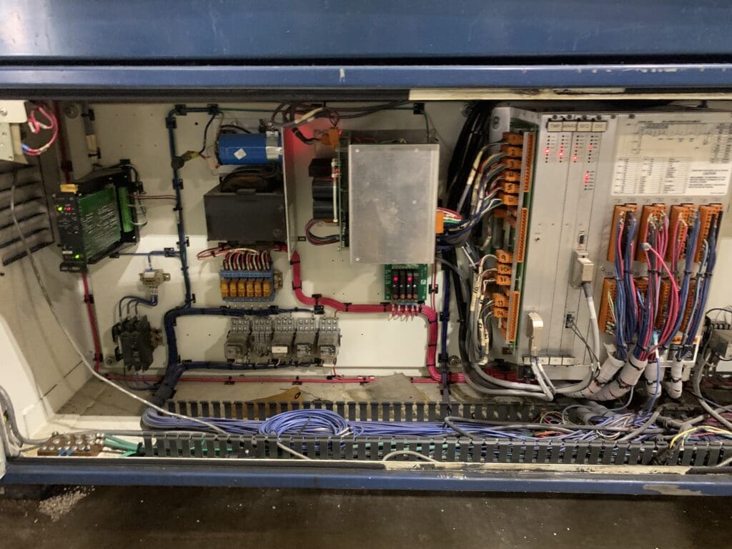 Used Van Dorn Spectra 880SP4300 Injection Molding Machine For Sale