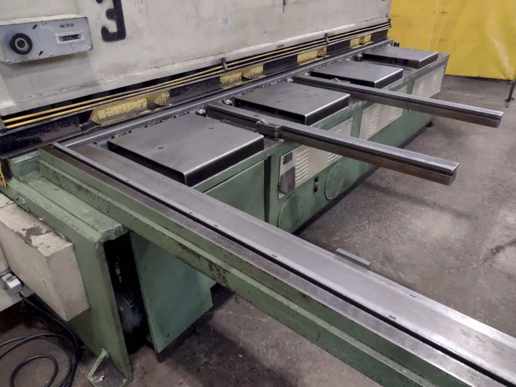 Used Adira GH0-0437 Shear For Sale