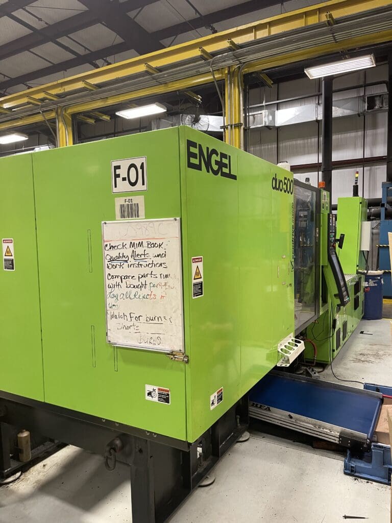 Used Engel DUO 2550/500 Injection Molding Machine For Sale