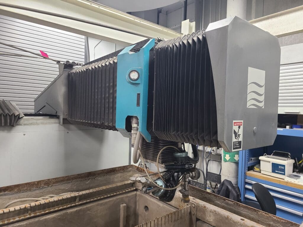 Used Flow Mach 4 2513c CNC Waterjet For Sale