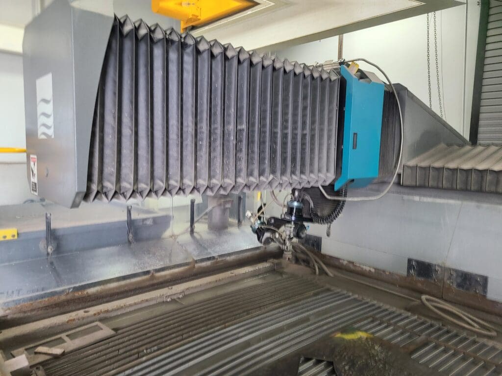 Used Flow Mach 4 2513c CNC Waterjet For Sale