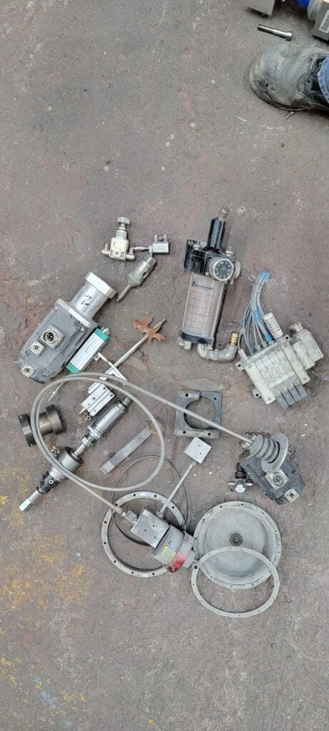 Used Mitsubishi DX612 Suprema Z-Axis Waterjet Auxiliary Equipment For Sale