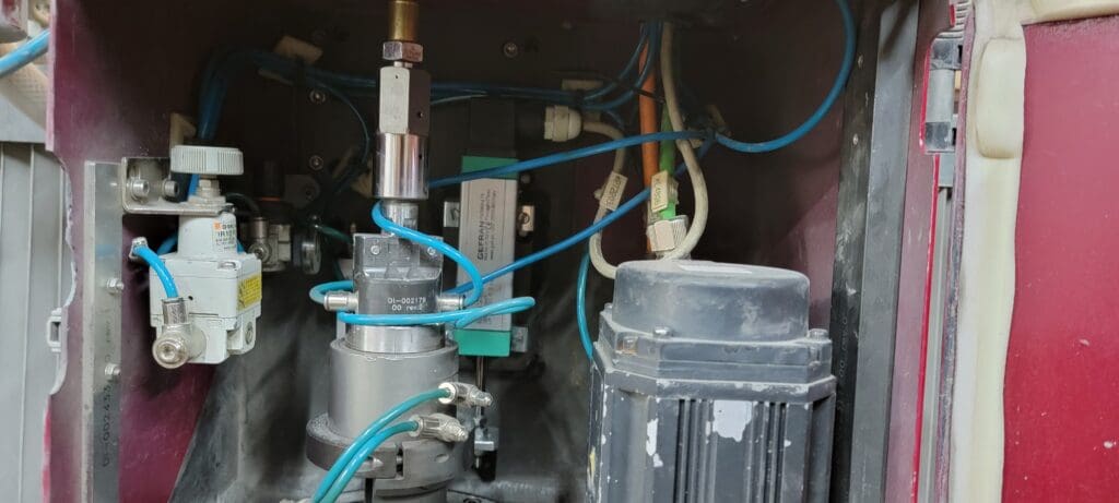 Used Mitsubishi DX612 Suprema Z-Axis Waterjet Auxiliary Equipment For Sale