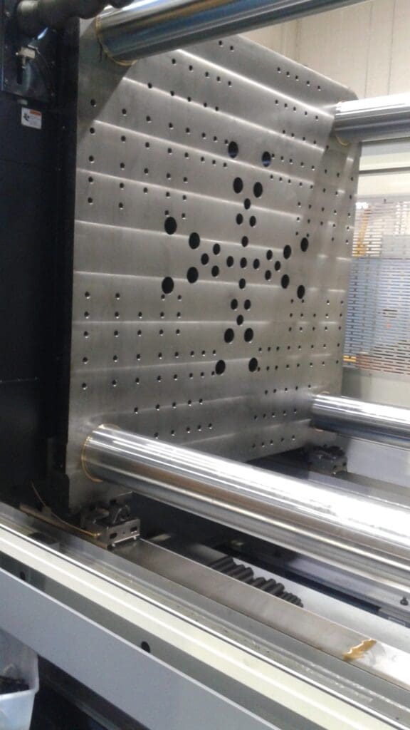 Used Nissei FVX1100III Injection Molding Machine For Sale