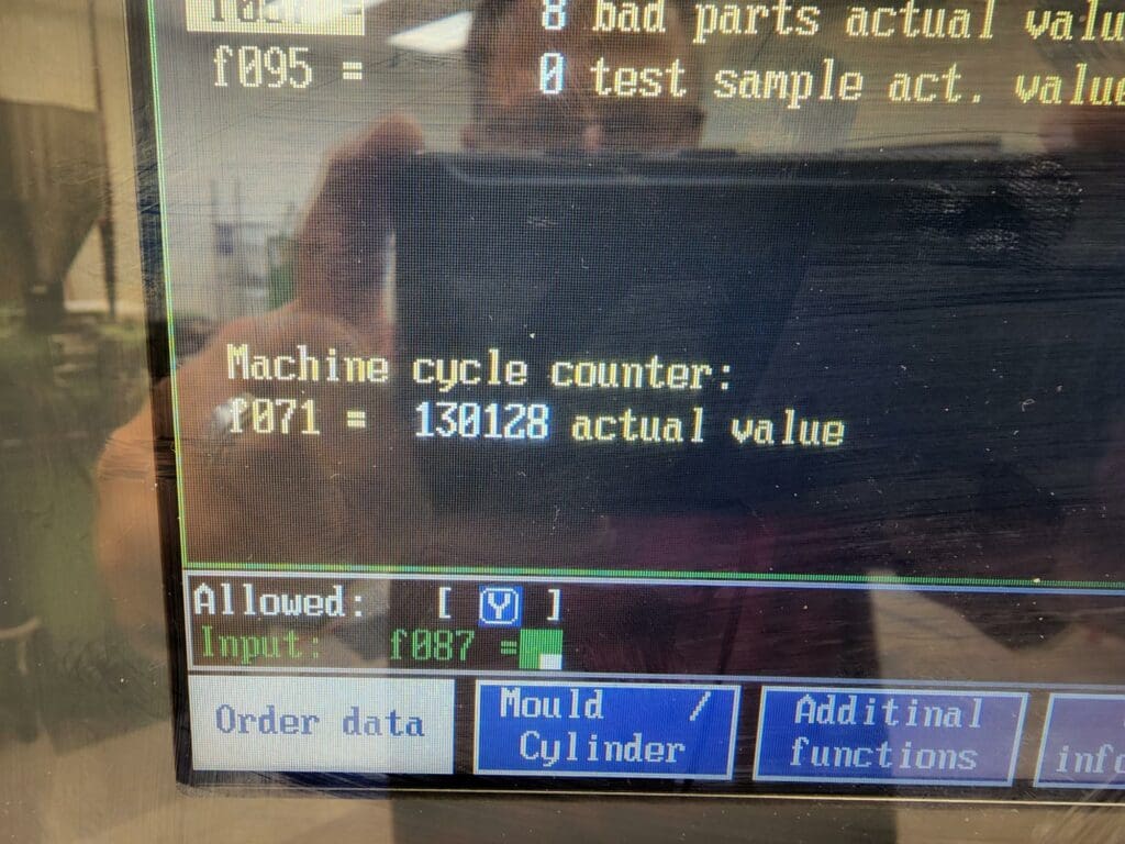 Used Arburg 221-KS-250-75U Injection Molding Machine For Sale