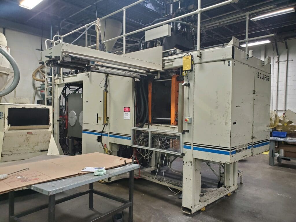 Used Cincinnati E90-D-4000 Blow Molder For Sale