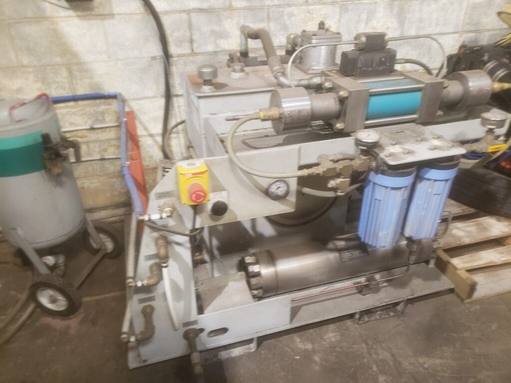 Used Flow Mach 2 2031b CNC Waterjet For Sale