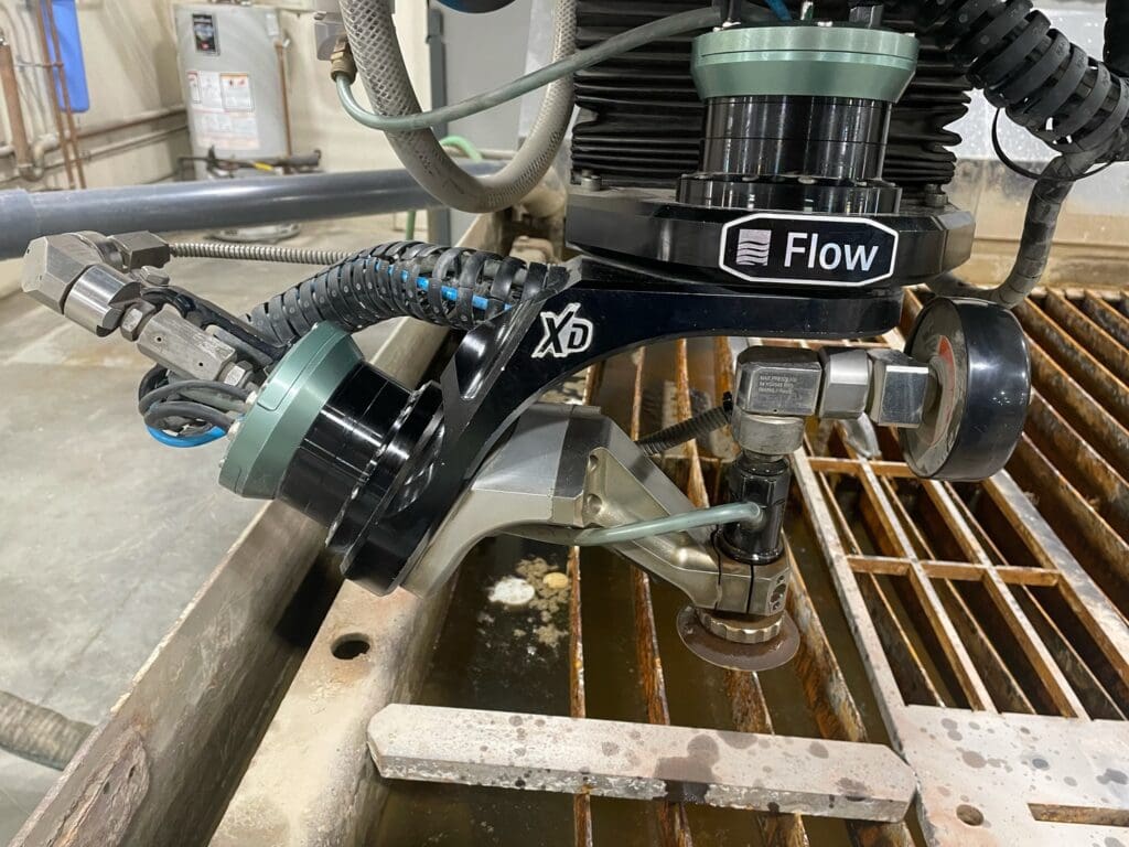 Used Flow Mach 3 2513b CNC Waterjet For Sale