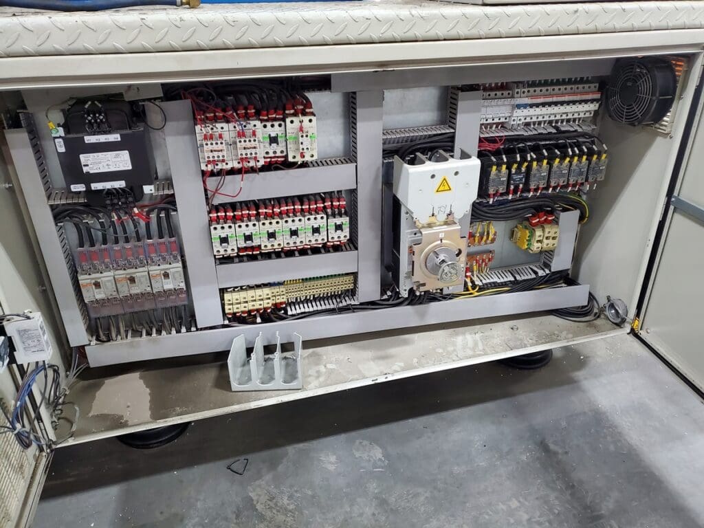 Used HPM HST650 Injection Molding Machine For Sale