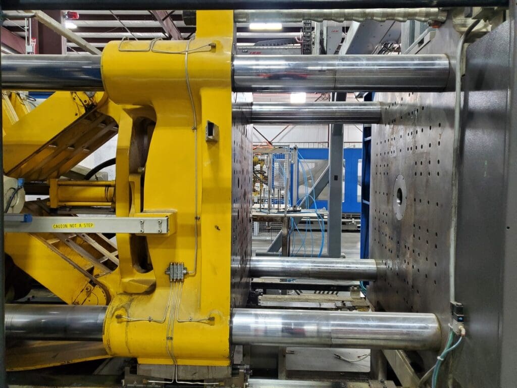 Used HPM HST650 Injection Molding Machine For Sale
