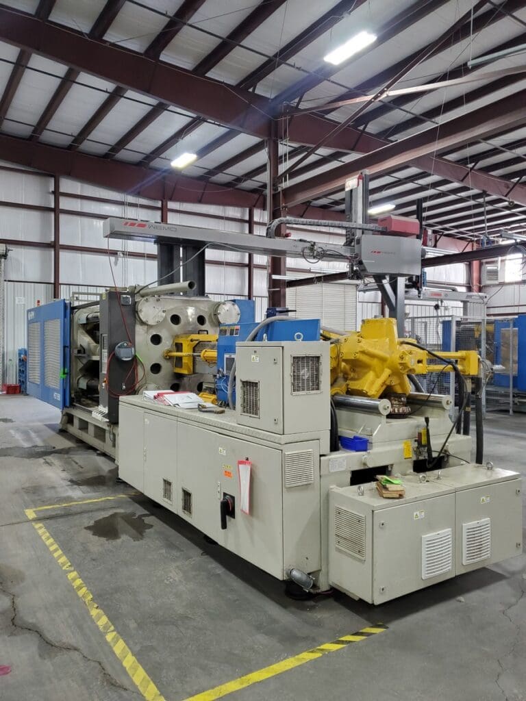 Used HPM HST650 Injection Molding Machine For Sale