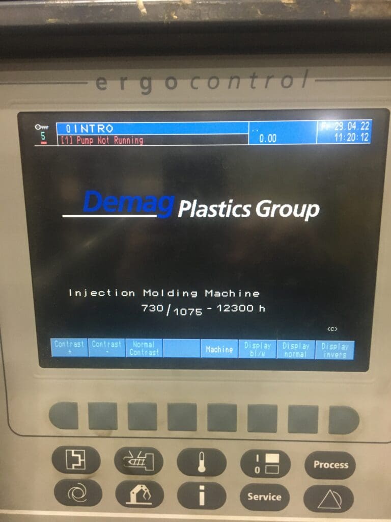 Used Van Dorn Demag 730/1075-12300 Injection Molding Machine For Sale
