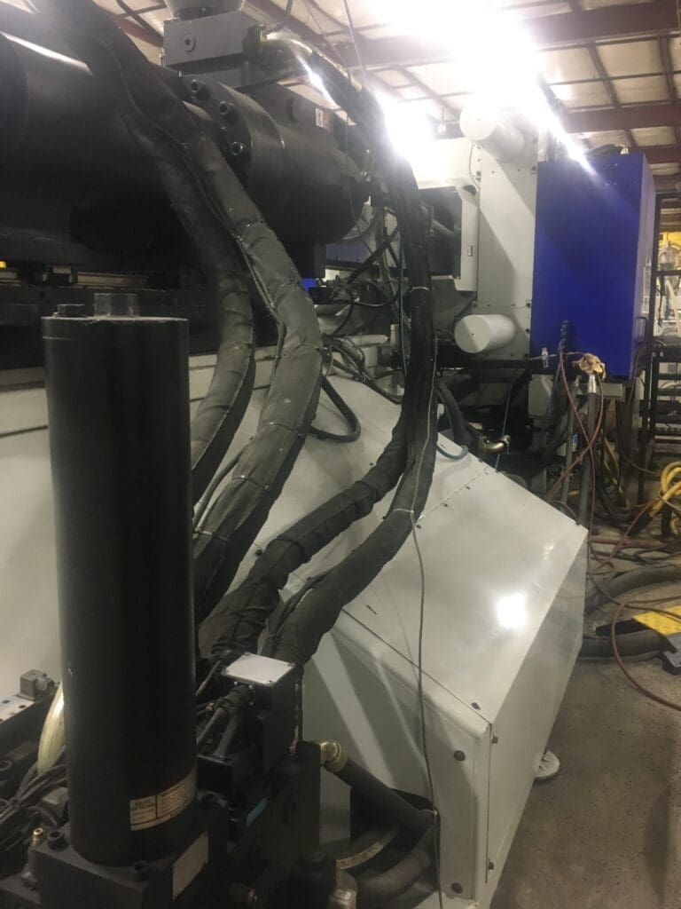 Used Van Dorn Demag 730/1075-12300 Injection Molding Machine For Sale