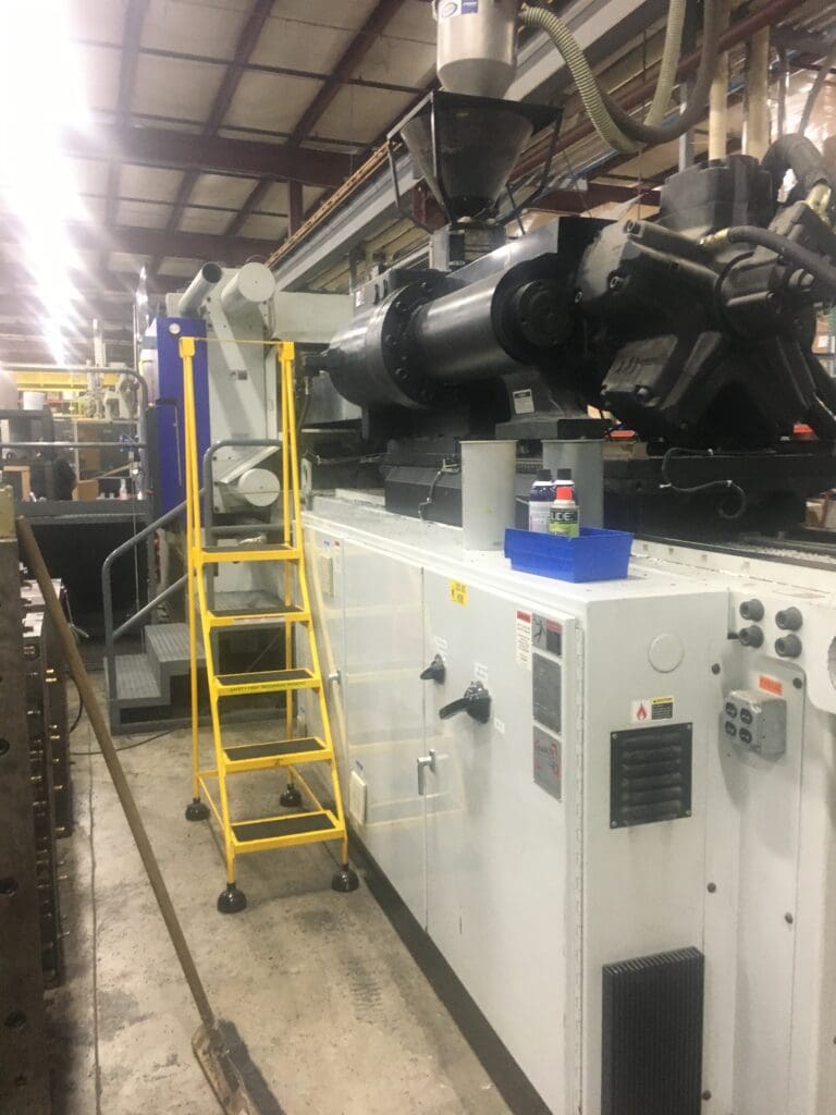 Used Van Dorn Demag 730/1075-12300 Injection Molding Machine For Sale