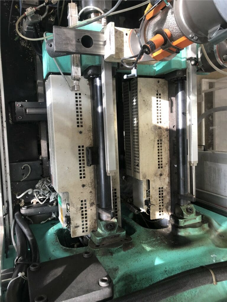 Used Arburg 720S 3200-400/400 Injection Molding Machine For Sale