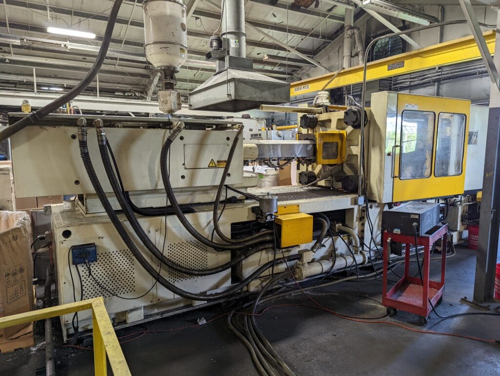 Used Dima DMT-550 Injection Molding Machine For Sale
