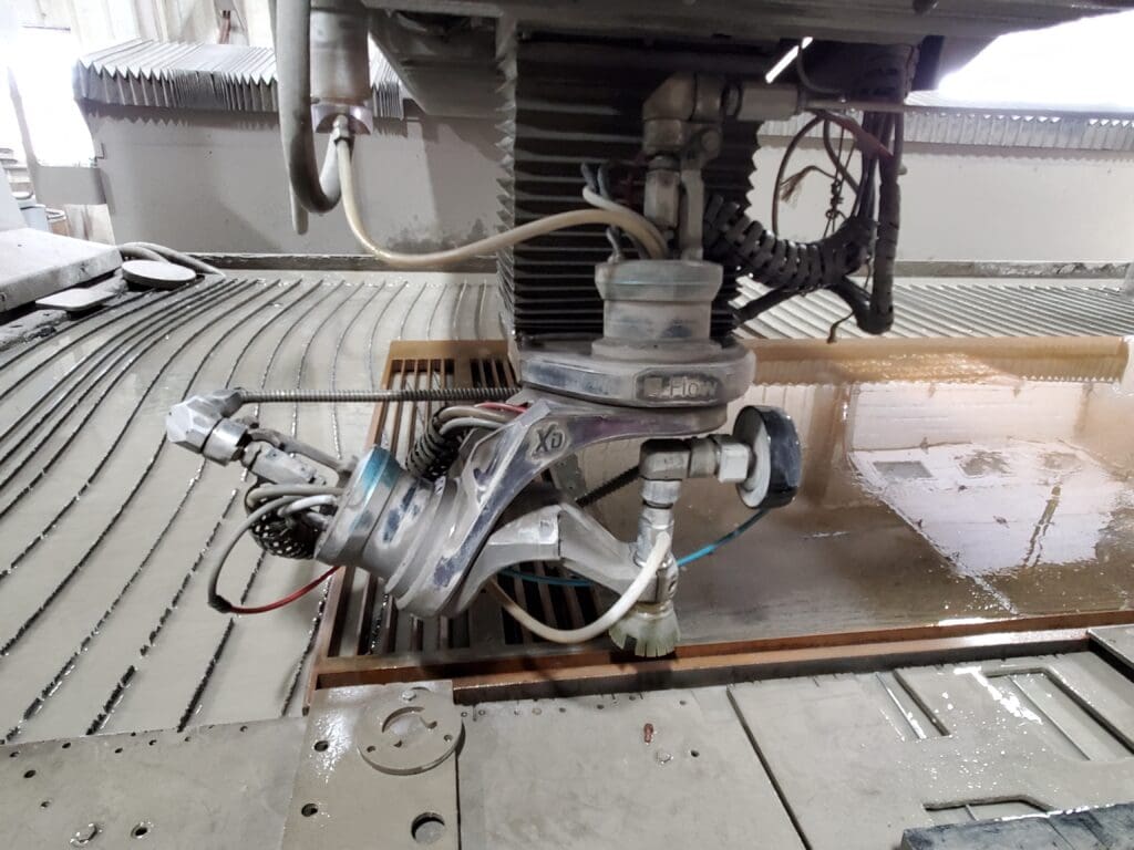 Used Flow Mach 4 4020b CNC Waterjet For Sale