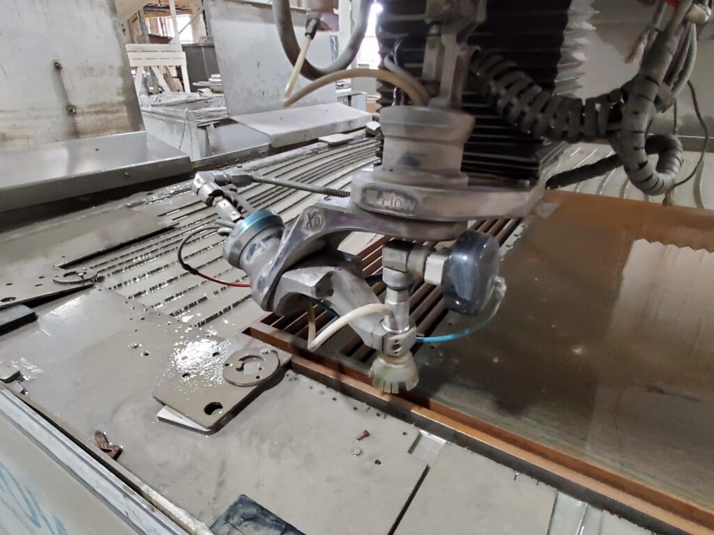 Used Flow Mach 4 4020b CNC Waterjet For Sale