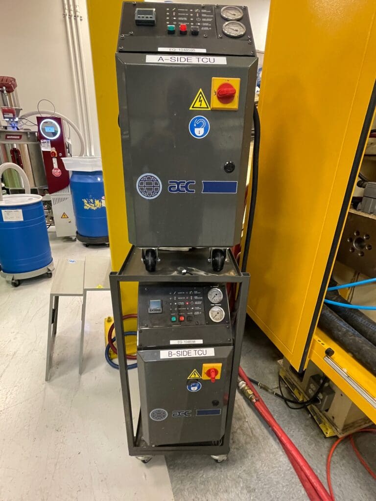 Used Husky H400 RS55/50 Injection Molding Machine For Sale