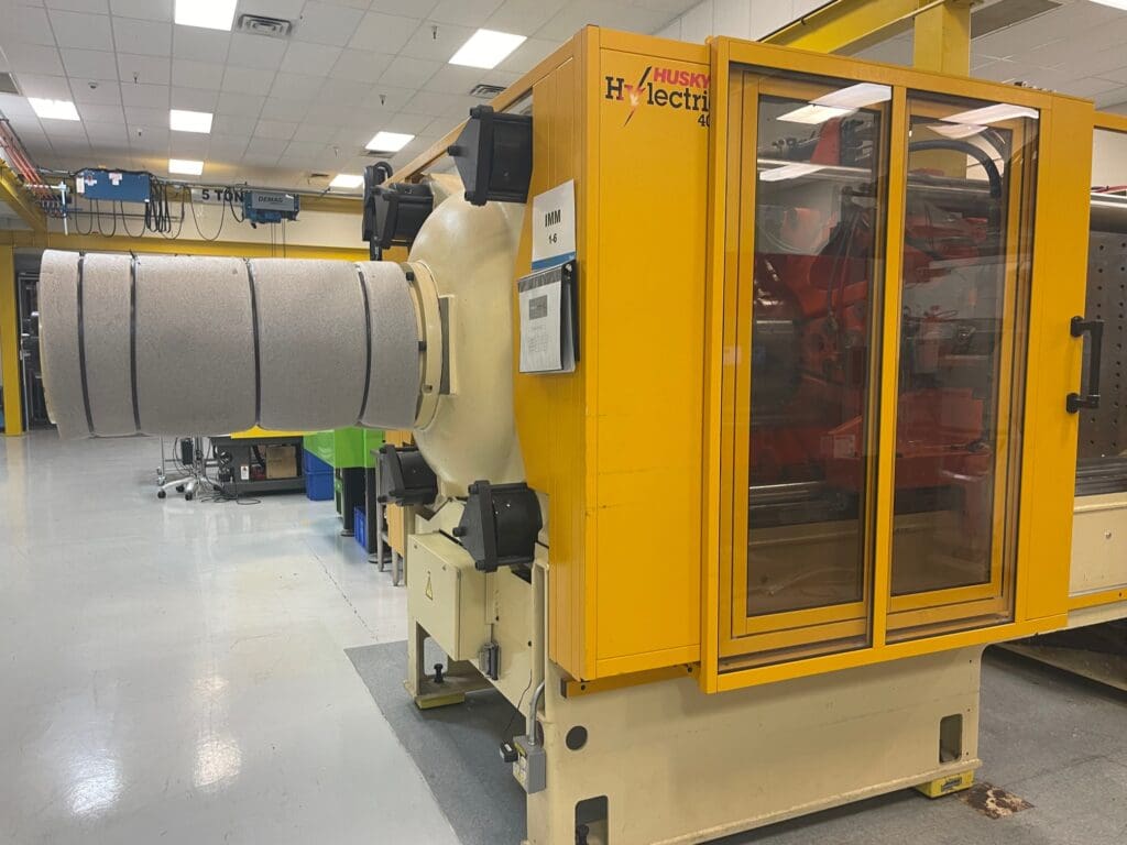Used Husky H400 RS55/50 Injection Molding Machine For Sale