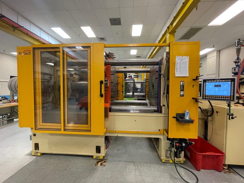 Used Husky H400 RS55/50 Injection Molding Machine For Sale
