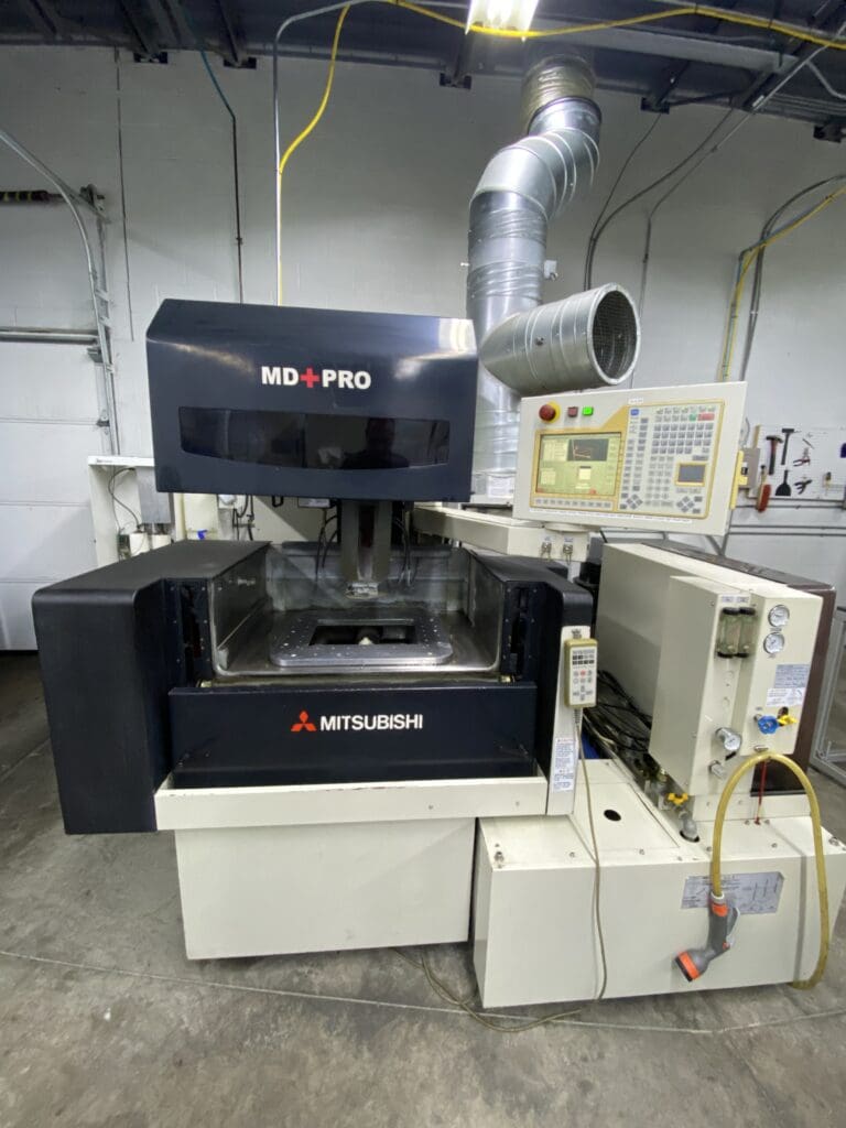 2006 Mitsubishi FA10MD PRO