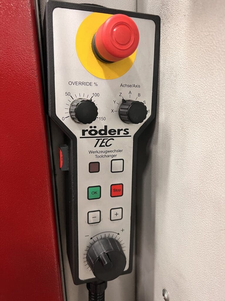 Used Roders RP800 CNC Vertical Machining Center For Sale