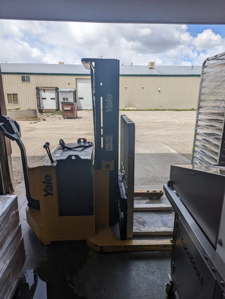 Used-Yale-MSW040LCN24TE072-Pallet-Jack-8071505