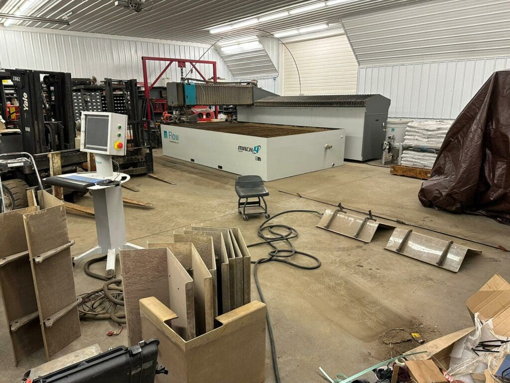 2011 Flow Mach 4 4020b-XD Waterjet, photo 9 of 19