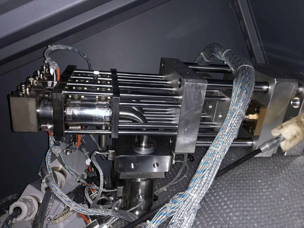 2018 Magic ME-L1/ND 64-18 Blow Molder, photo 12 of 18