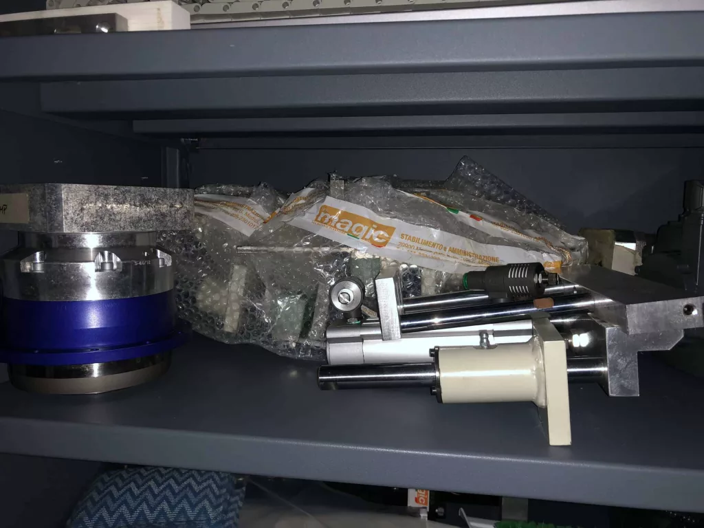 2018 Magic ME-L1/ND 64-18 Blow Molder, photo 11 of 18