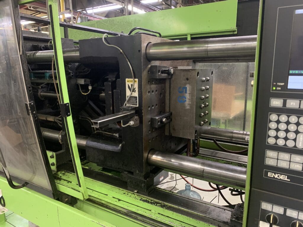 2001 Engel ES 750/200 Injection Molding Machine, photo 2 of 5