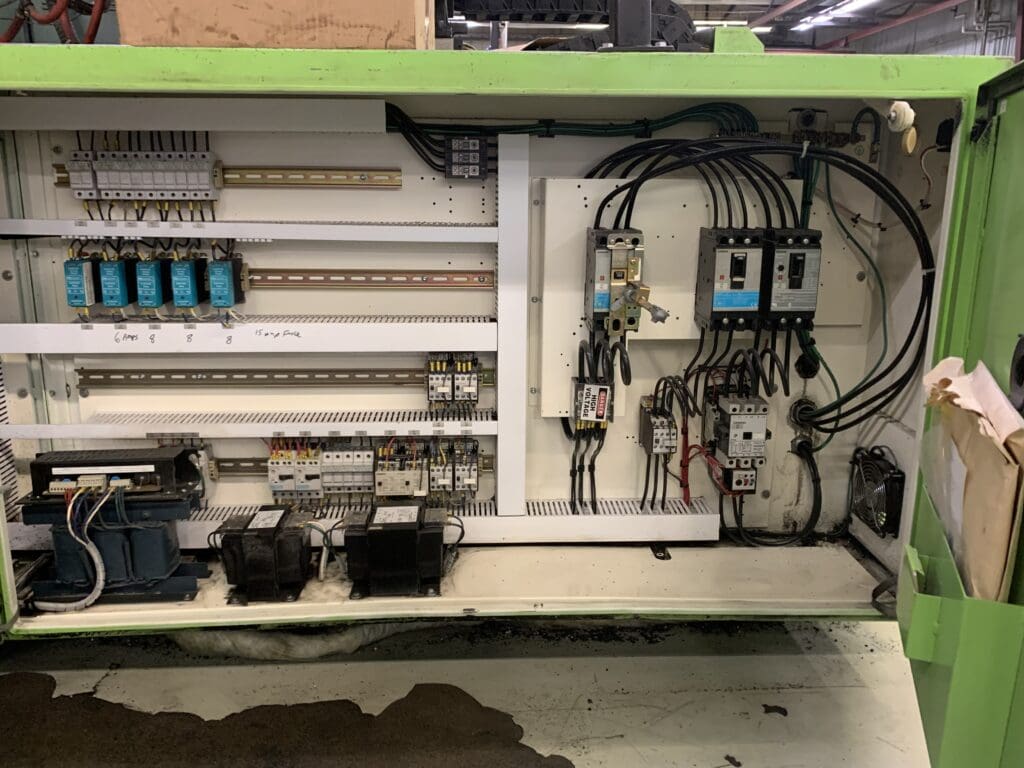 2001 Engel ES 750/200 Injection Molding Machine, photo 4 of 5
