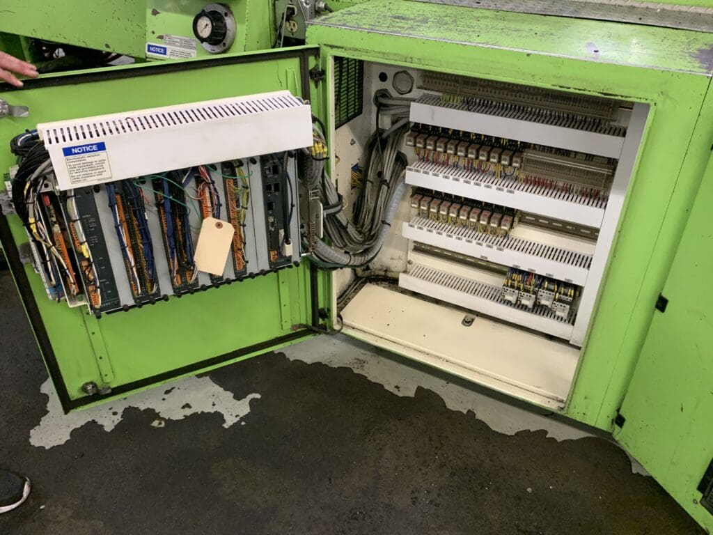 2001 Engel ES 750/200 Injection Molding Machine, photo 5 of 5