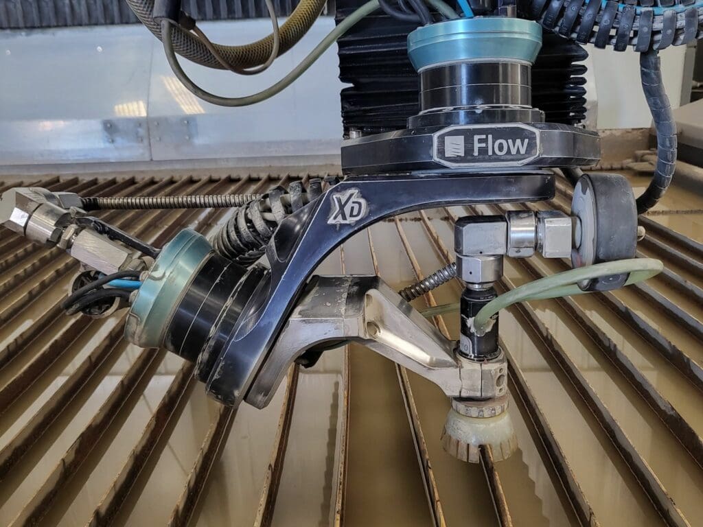 2011 Flow Mach 4 4020b Waterjet, photo 4 of 9