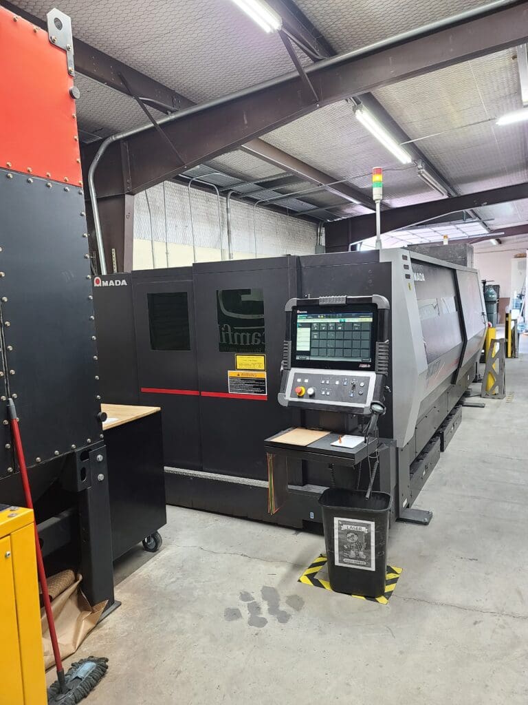2017 Amada ENSIS 3015 AJ Laser, photo 3 of 10