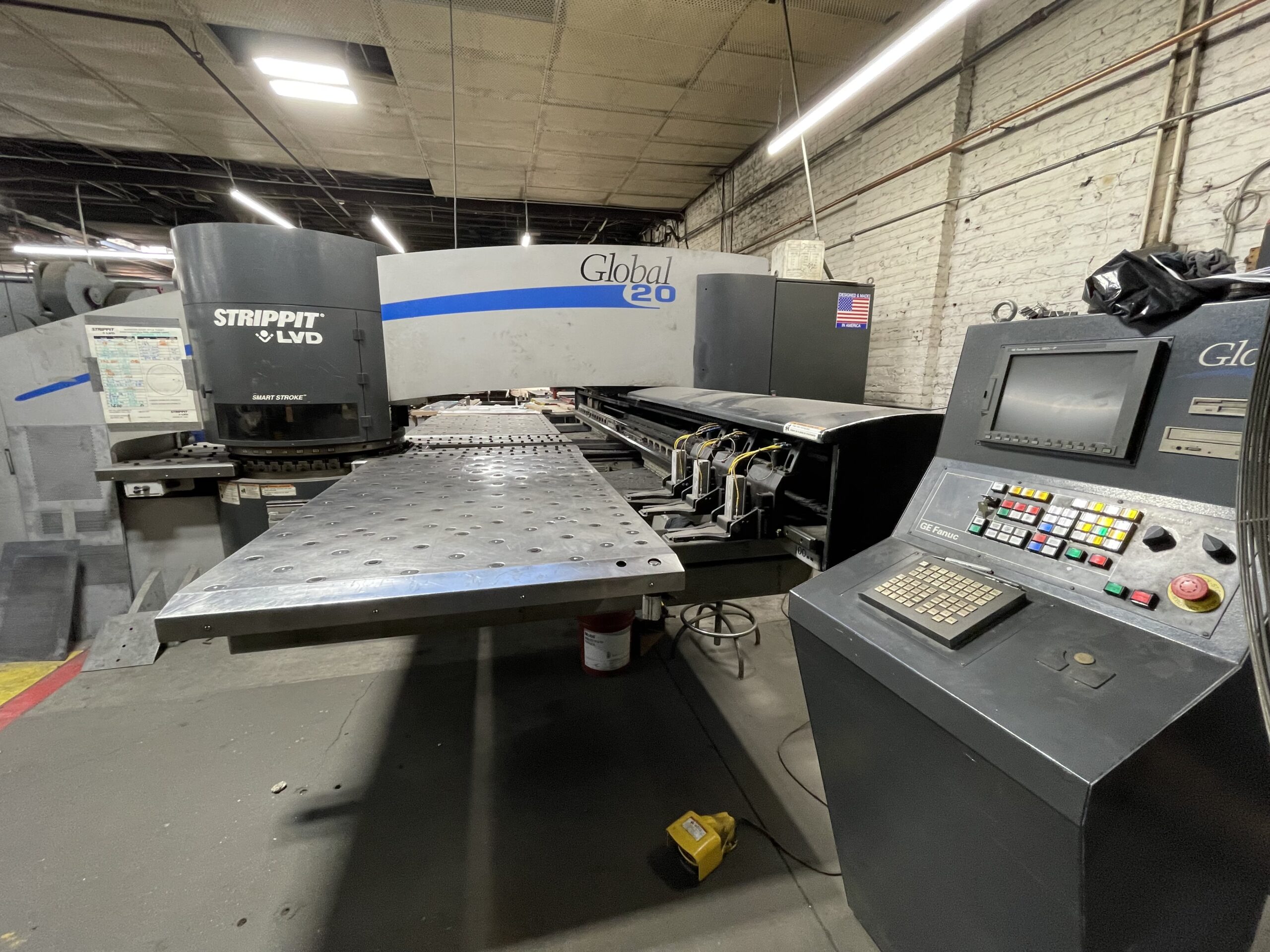 2001 LVD Strippit Global 20 2.5M