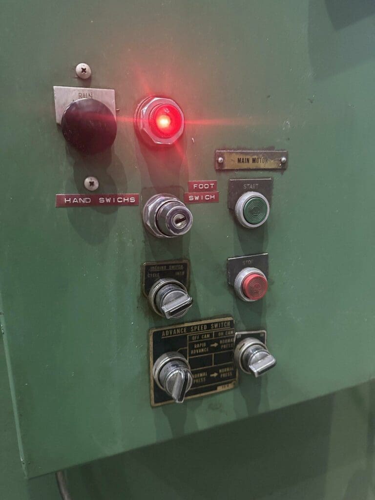 Pacific PF250 Press Brake, photo 7 of 9
