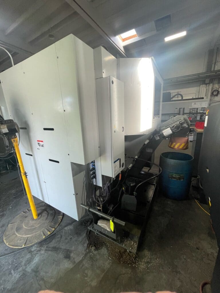 2021 Haas UMC-500 CNC Vertical Machining Center, photo 15 of 24