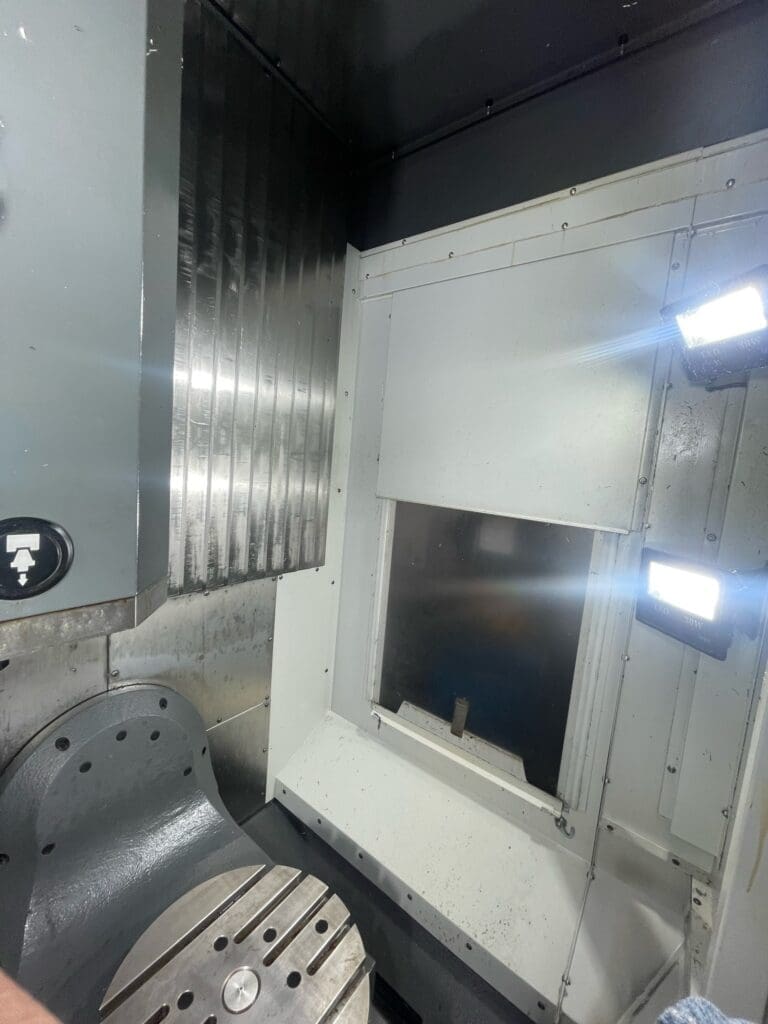 2021 Haas UMC-500 CNC Vertical Machining Center, photo 11 of 24