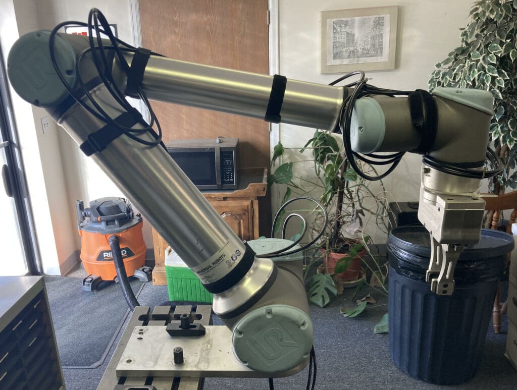 2020 Universal Robot UR10E, photo 2 of 5