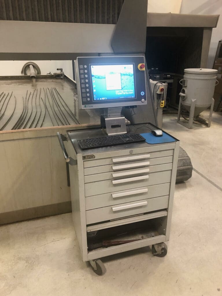 2013 Flow Mach 4 4030c-5X Waterjet, photo 2 of 9