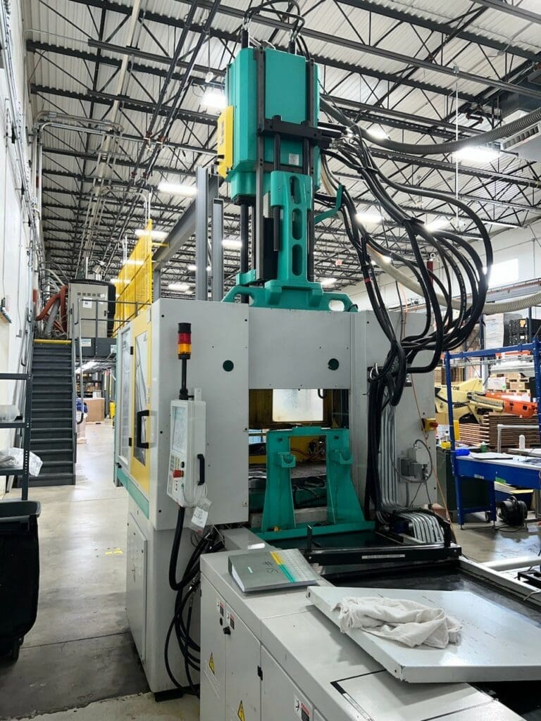 2015 Arburg 1500T 2000-800 Injection Molding Machine, photo 6 of 10